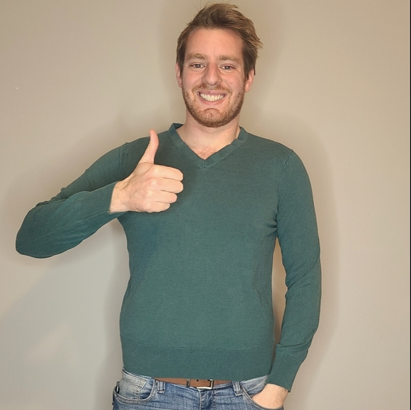 Green Banana Republic Sweater - Large - Picture 1 of 2